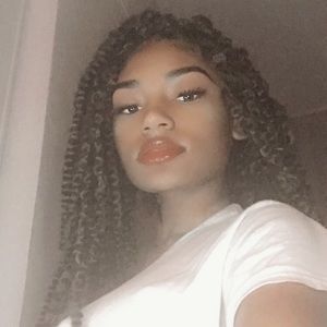 Meet your Posher, Amayah